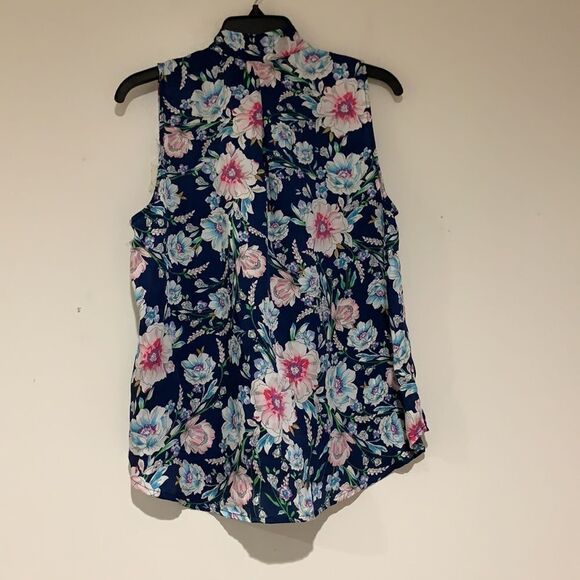 Closetrix Floral printed Blouse NWT - Picture 6 of 6